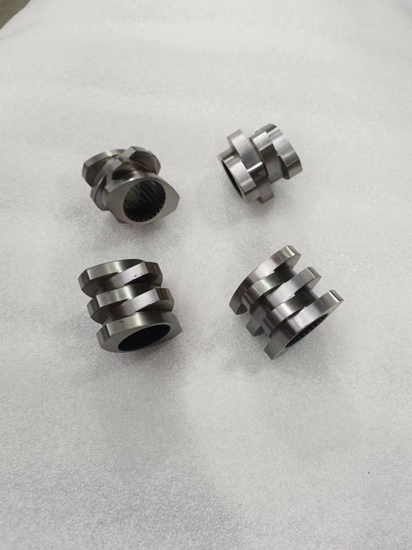 Korosi tahan Twin Screw Extruder Mesin Kneading Blok Untuk High Campuran