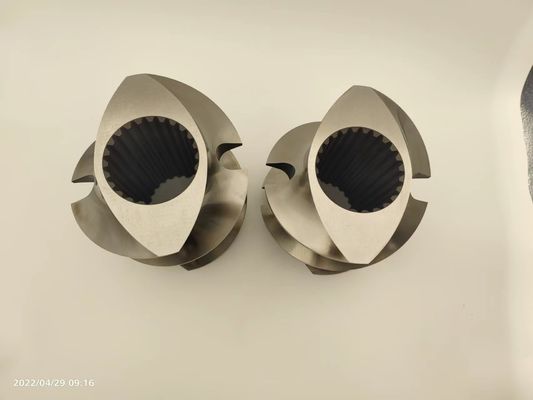 Twin Screw Extruder Screws W6Mo5Cr4V2 / 38CrMoAla / HIP Untuk WP Dan Mesin STS