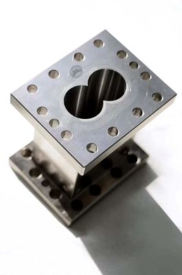 Barel Untuk Twin Screw Extruder Untuk Keuntungan Mesin Extrusion Twin Screw