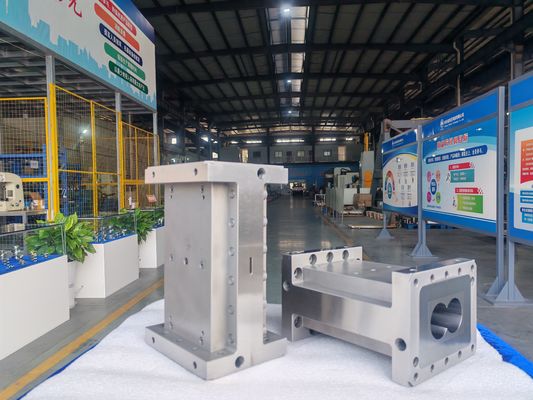 Desain elemen sekrup khusus OEM untuk JSW Twin Screw Extruder